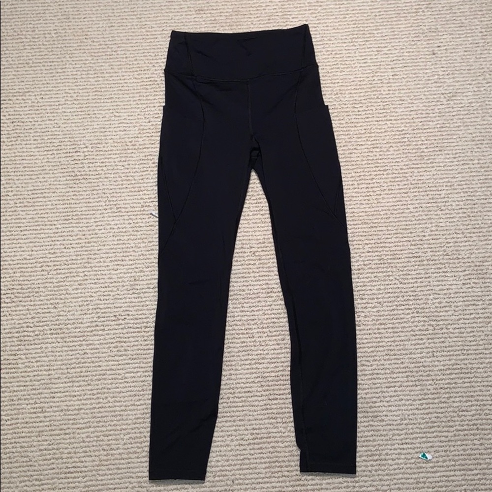 Lululemon “speed up tight” leggings size 4 (black)
